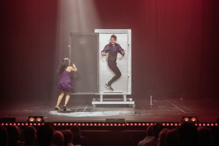 Florian Zimmer auf der Bühne während der Show